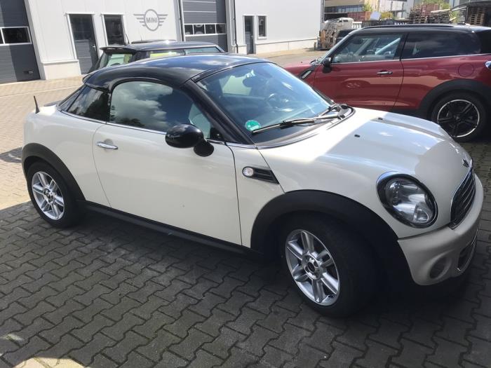 Mini Coupe 1.6 16V Cooper Occasion (2013, Donker, Wit)