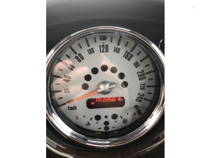 Mini Mini One/Cooper 1.6 16V One Sloopvoertuig (2003, Licht, Helder, Rood)