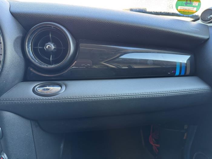 Mini Mini 1.6 16V Cooper S Skrotfordon (2012, LICHT BLAUW KITE BLUE METALLIC)