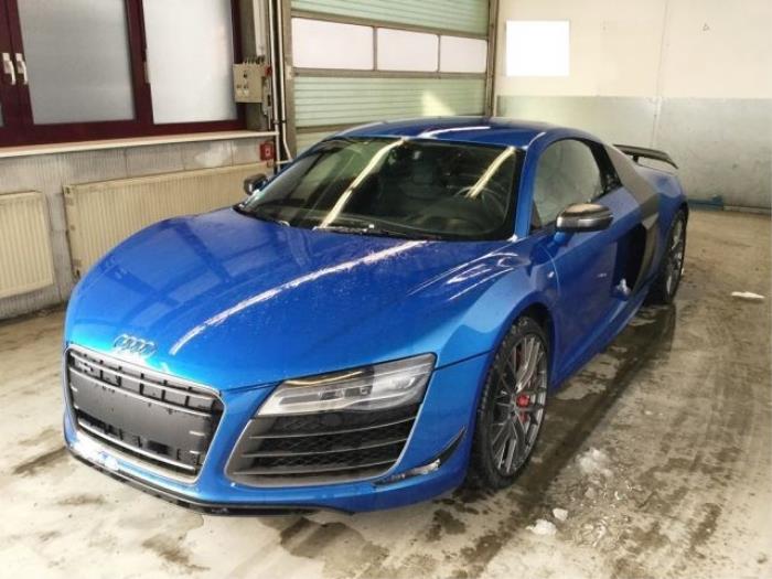 Audi R8 5.2 GT V10 40V LMX Skrotfordon (2015, METALLIC BLAUW)