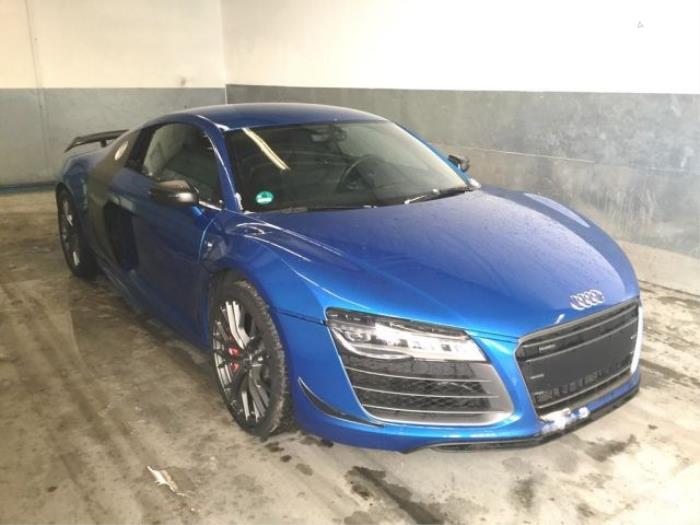Audi R8 5.2 GT V10 40V LMX Skrotfordon (2015, METALLIC BLAUW)