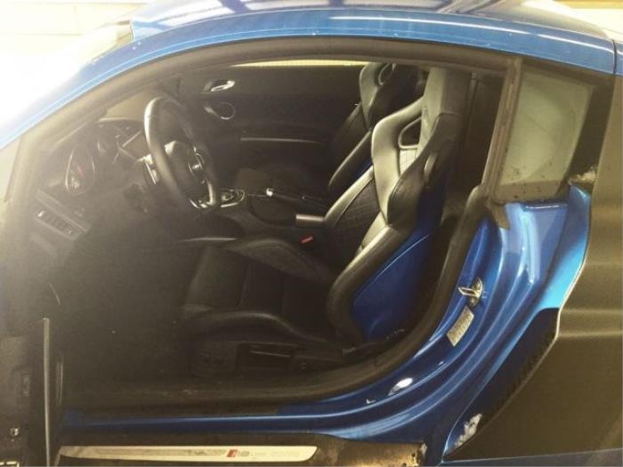 Audi R8 5.2 GT V10 40V LMX Skrotfordon (2015, METALLIC BLAUW)
