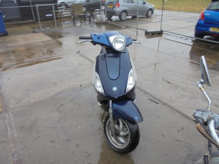 Piaggio Skrotfordon (2011, NIET VAN TOEPASSING)
