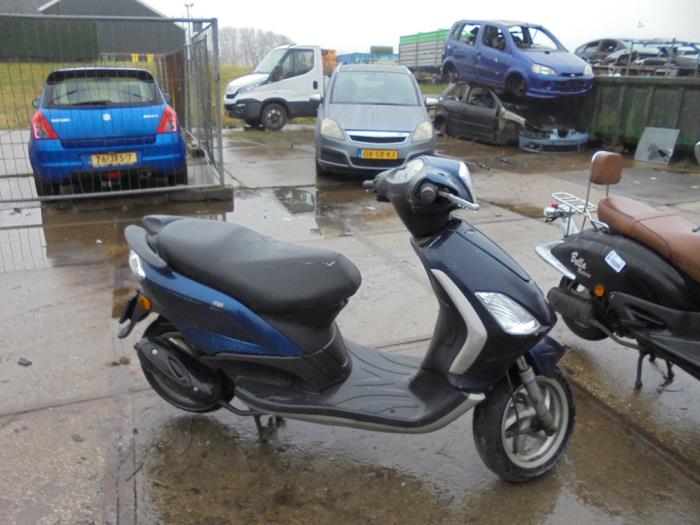 Piaggio Skrotfordon (2011, NIET VAN TOEPASSING)