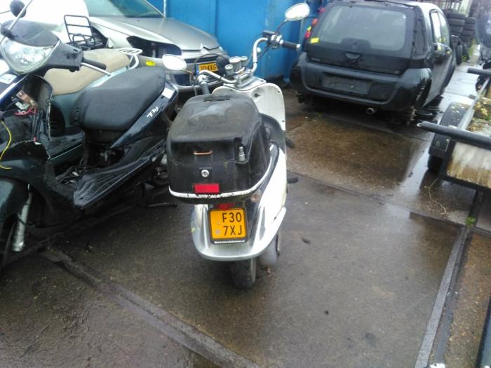 Mercedes Vito 2.2 109 CDI 16V Skrotfordon (2010, WIT)