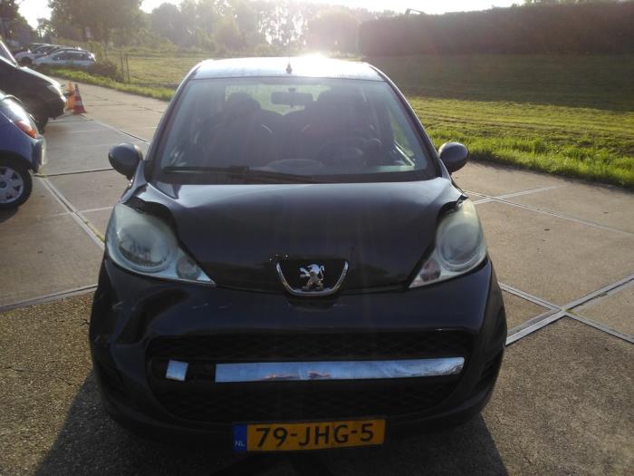Peugeot 107 1.0 12V Skrotfordon (2009, GRIJS ANTRACIET)