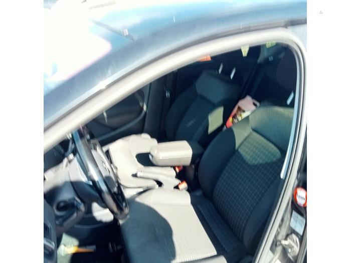 Volkswagen Polo V 1.4 TDI 12V 90 Sloopvoertuig (2016, Zwart)