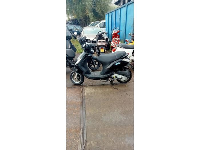 Piaggio Sloopvoertuig (2012, Graniet)