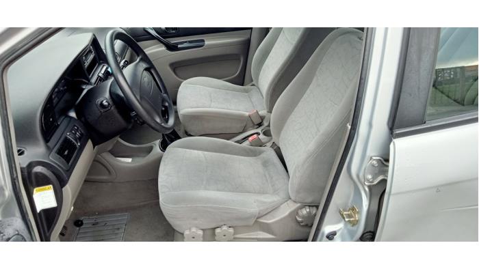 Chevrolet Tacuma 1.6 16V Skrotfordon (2005, GRIJS)