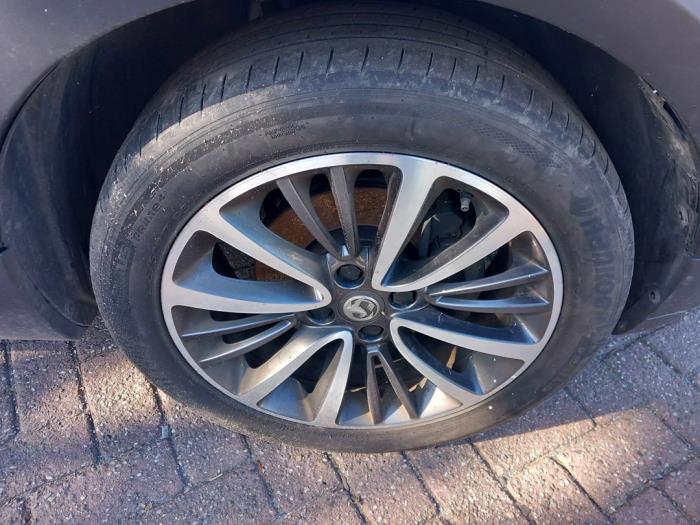 Opel Crossland 1.2 Turbo 12V Samochód złomowany (2021, Bialy)