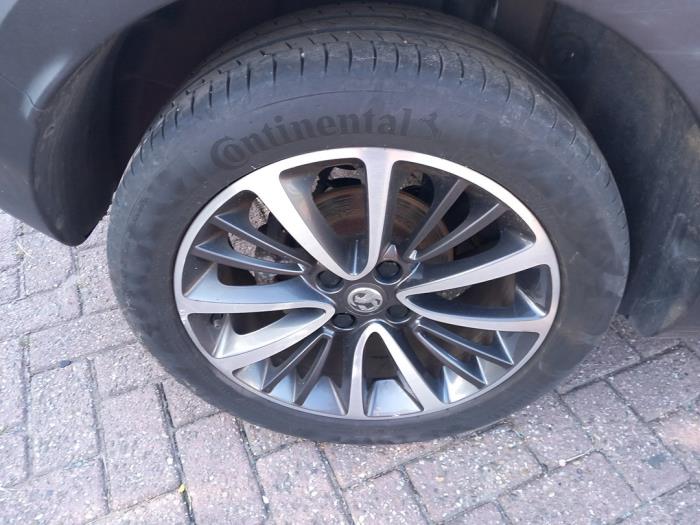 Opel Crossland 1.2 Turbo 12V Samochód złomowany (2021, Bialy)