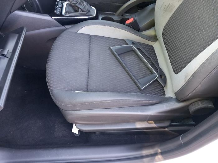 Opel Crossland 1.2 Turbo 12V Samochód złomowany (2021, Bialy)