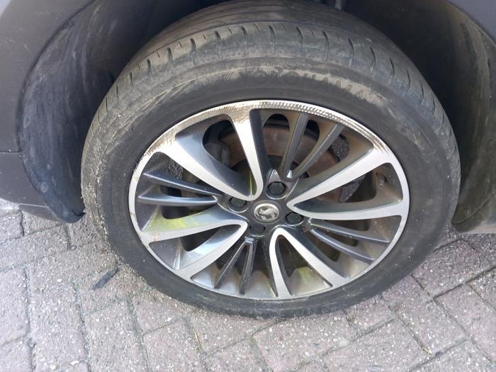 Opel Crossland 1.2 Turbo 12V Samochód złomowany (2021, Bialy)