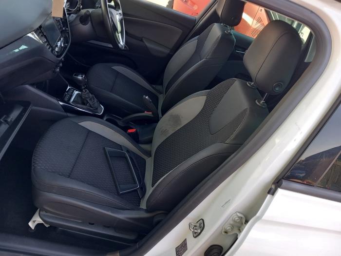 Opel Crossland 1.2 Turbo 12V Samochód złomowany (2021, Bialy)