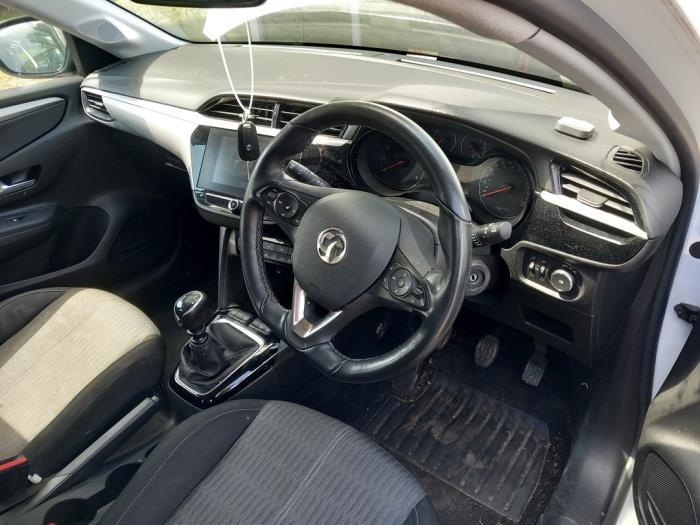 Opel Corsa F 1.2 Turbo 12V 100 Samochód złomowany (2020, Bialy, Bialy)