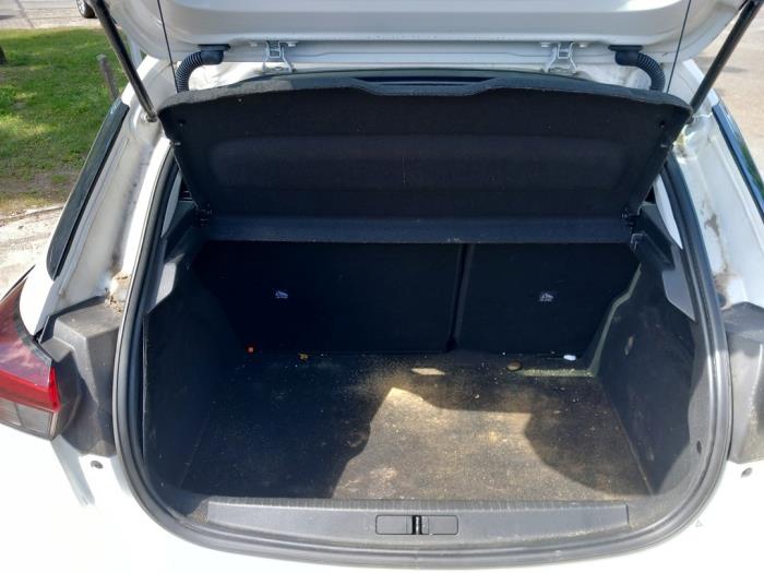 Opel Corsa F 1.2 Turbo 12V 100 Samochód złomowany (2020, Bialy, Bialy)