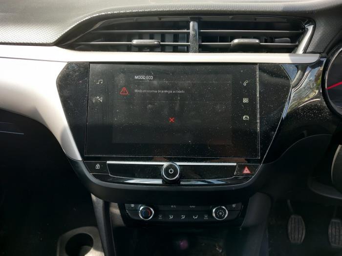 Opel Corsa F 1.2 Turbo 12V 100 Samochód złomowany (2020, Bialy, Bialy)