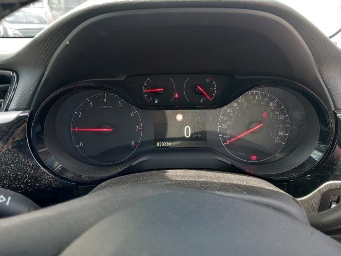 Opel Corsa F 1.2 Turbo 12V 100 Samochód złomowany (2020, Bialy, Bialy)