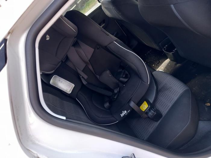 Opel Corsa F 1.2 Turbo 12V 100 Samochód złomowany (2020, Bialy, Bialy)