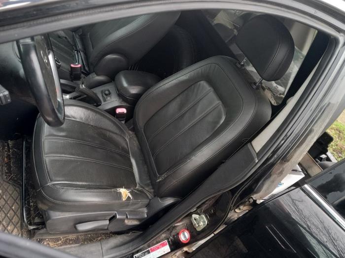 Opel Antara 2.0 CDTI 16V 4x2 Sloopvoertuig (2008, Zwart)