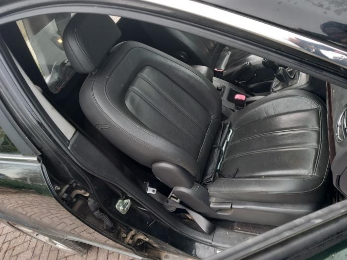 Opel Antara 2.0 CDTI 16V 4x2 Sloopvoertuig (2008, Zwart)