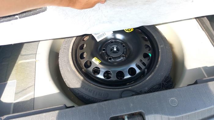 Opel Meriva 1.4 16V Ecotec Sloopvoertuig (2010, Zilvergrijs, Bruin)