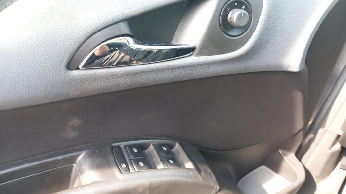 Opel Meriva 1.4 16V Ecotec Sloopvoertuig (2010, Zilvergrijs, Bruin)