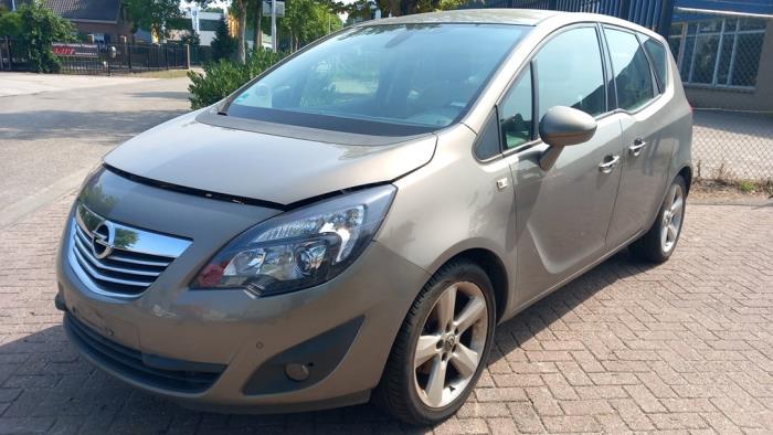 Opel Meriva 1.4 16V Ecotec Sloopvoertuig (2010, Zilvergrijs, Bruin)