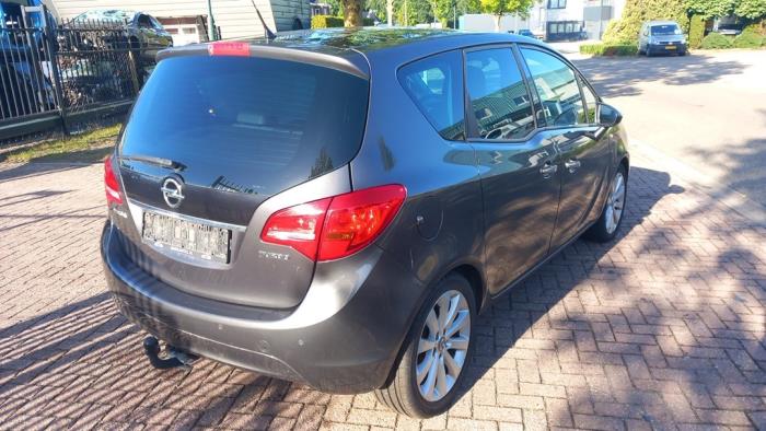 Opel Meriva 1.4 Turbo 16V ecoFLEX Sloopvoertuig (2010, Zilvergrijs, Carbon, Grijs)
