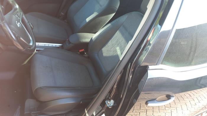 Opel Meriva 1.4 Turbo 16V Ecotec Sloopvoertuig (2011, Zwart, Saffierzwart)