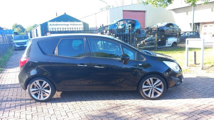 Opel Meriva 1.4 Turbo 16V Ecotec Sloopvoertuig (2011, Zwart, Saffierzwart)