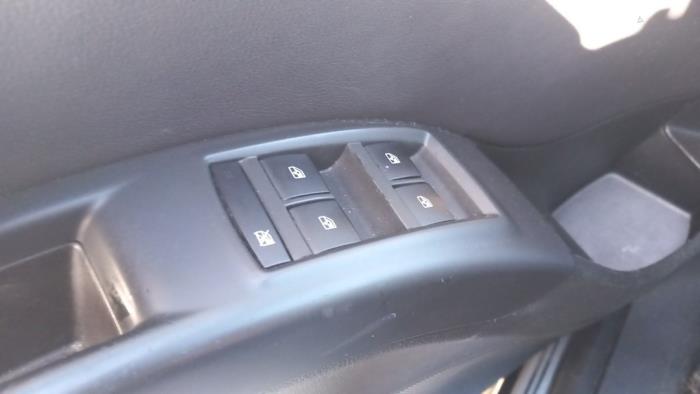 Opel Meriva 1.4 Turbo 16V Ecotec Sloopvoertuig (2011, Zwart, Saffierzwart)