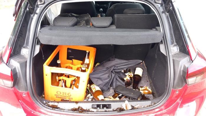 Opel Corsa F 1.2 Turbo 12V 100 Sloopvoertuig (2020, Rood, Zwart)