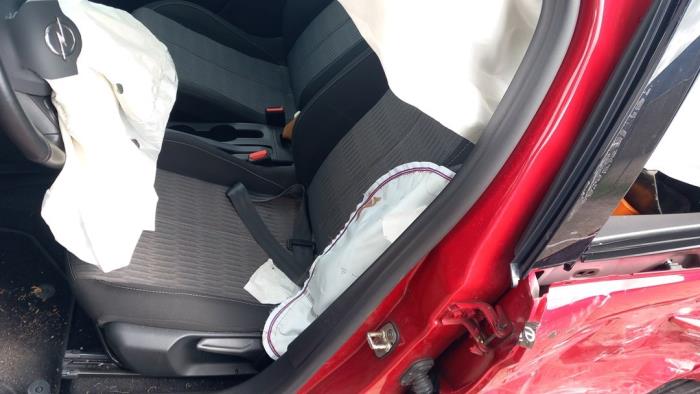 Opel Corsa F 1.2 Turbo 12V 100 Sloopvoertuig (2020, Rood, Zwart)