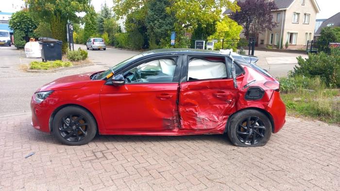 Opel Corsa F 1.2 Turbo 12V 100 Sloopvoertuig (2020, Rood, Zwart)