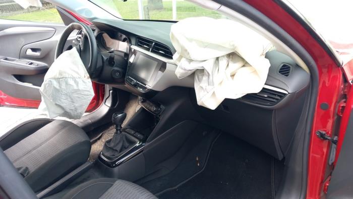 Opel Corsa F 1.2 Turbo 12V 100 Sloopvoertuig (2020, Rood, Zwart)