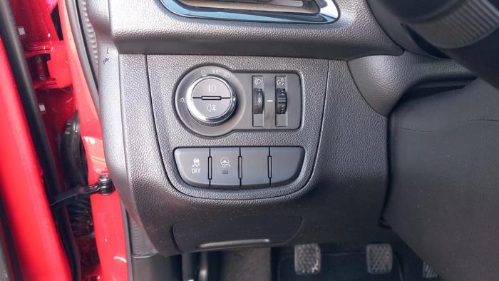 Opel Karl 1.0 12V Sloopvoertuig (2019, Rood)