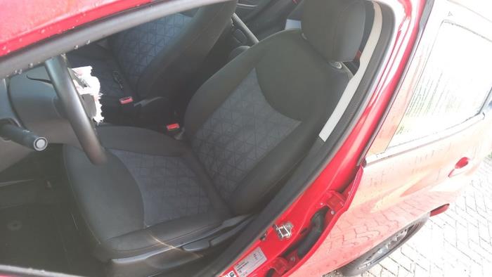 Opel Karl 1.0 12V Sloopvoertuig (2019, Rood)