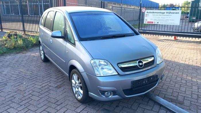 Opel Meriva 1.6 16V Sloopvoertuig (2010, Licht, Zilvergrijs, Zilver)