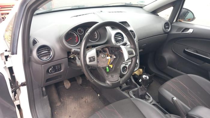 Opel Corsa D 1.2 16V LPG Skrotfordon (2012, WIT)