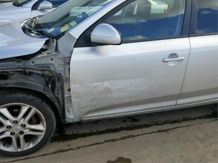 Kia Cee'd Sporty Wagon 1.6 CRDi 115 16V Sloopvoertuig (2009, Zilver)