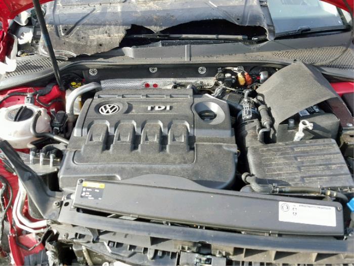 Volkswagen Golf VII 1.6 TDI 16V Skrotfordon (2015, TORNADO RED)