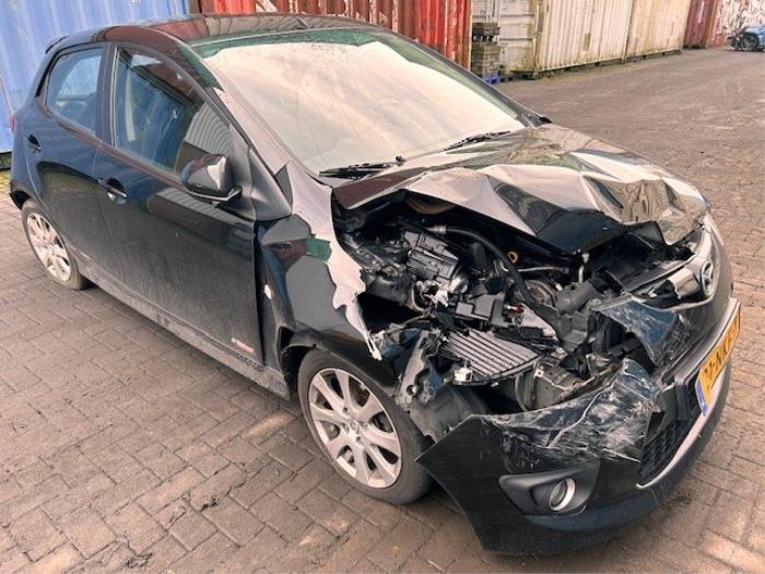 Mazda 2 1.3 16V S-VT High Power Skrotfordon (2010, ZWART)