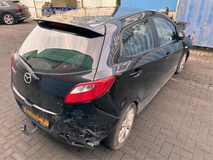 Mazda 2 1.3 16V S-VT High Power Skrotfordon (2010, ZWART)