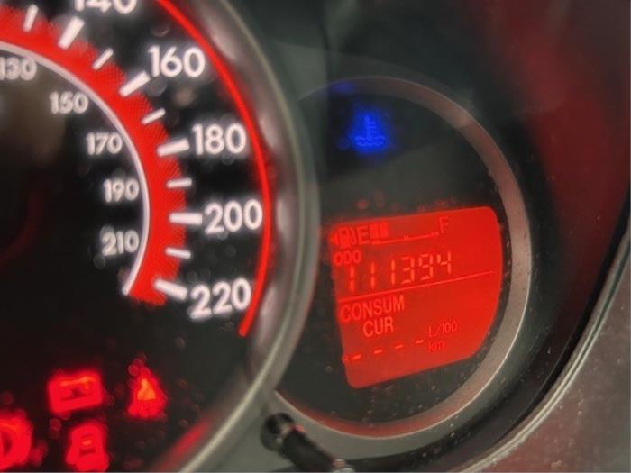 Mazda 2 1.3 16V S-VT High Power Skrotfordon (2010, ZWART)