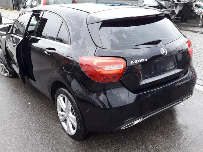 Mercedes A 2.2 A-200 CDI, A-200d 16V Skrotfordon (2016, ZWART)