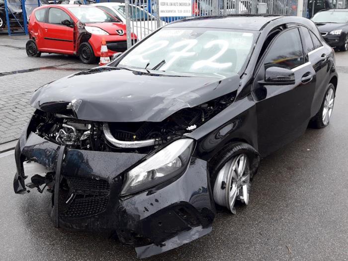 Mercedes A 2.2 A-200 CDI, A-200d 16V Skrotfordon (2016, ZWART)
