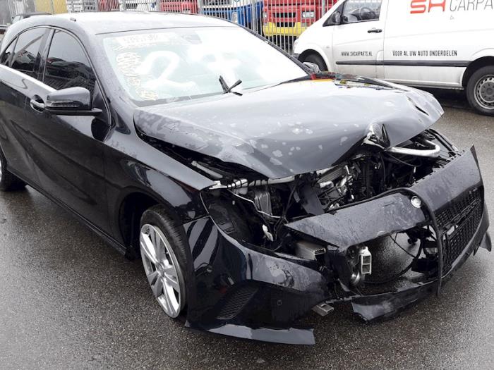 Mercedes A 2.2 A-200 CDI, A-200d 16V Skrotfordon (2016, ZWART)