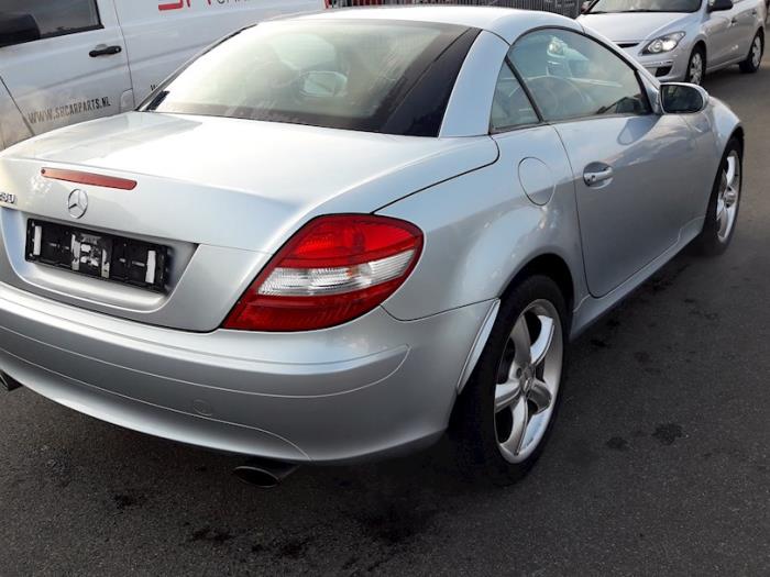 Mercedes SLK 3.0 280 V6 24V Samochód złomowany (2005, Srebrnoszary)