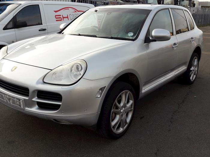 Porsche Cayenne 4.5 S V8 32V Samochód złomowany (2005, Srebrnoszary)